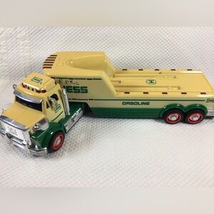 Vintage Style Hess Gasoline Truck Kids 2010 Tanker Lights and Flatbed Truck Only